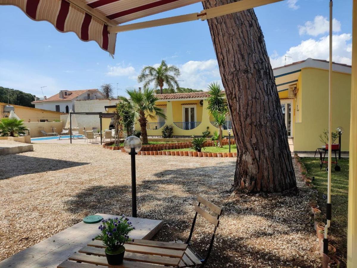 Pool Seaside Relais - Ville Ninfea, Marea, Rosa E Cassiopea Fontane Bianche Luaran gambar